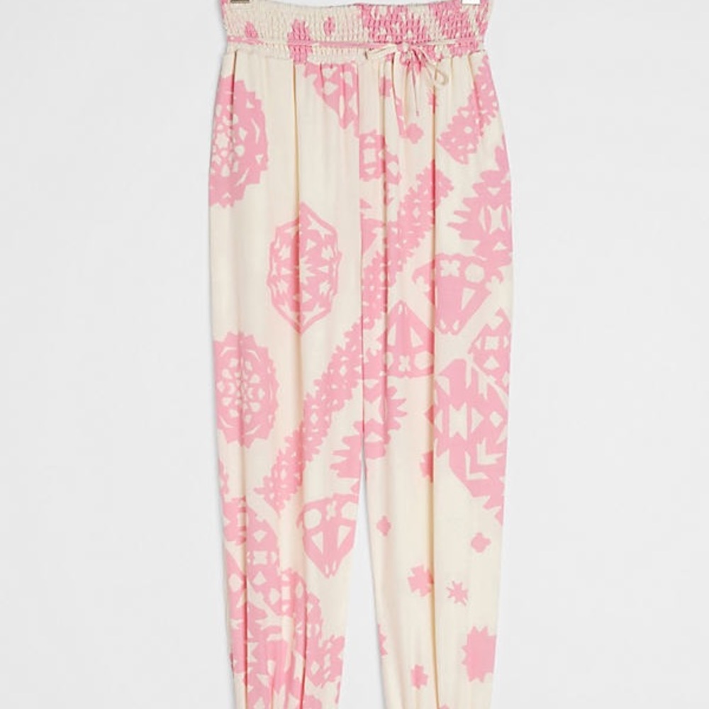 Aniya Balloon Joggers in Pink